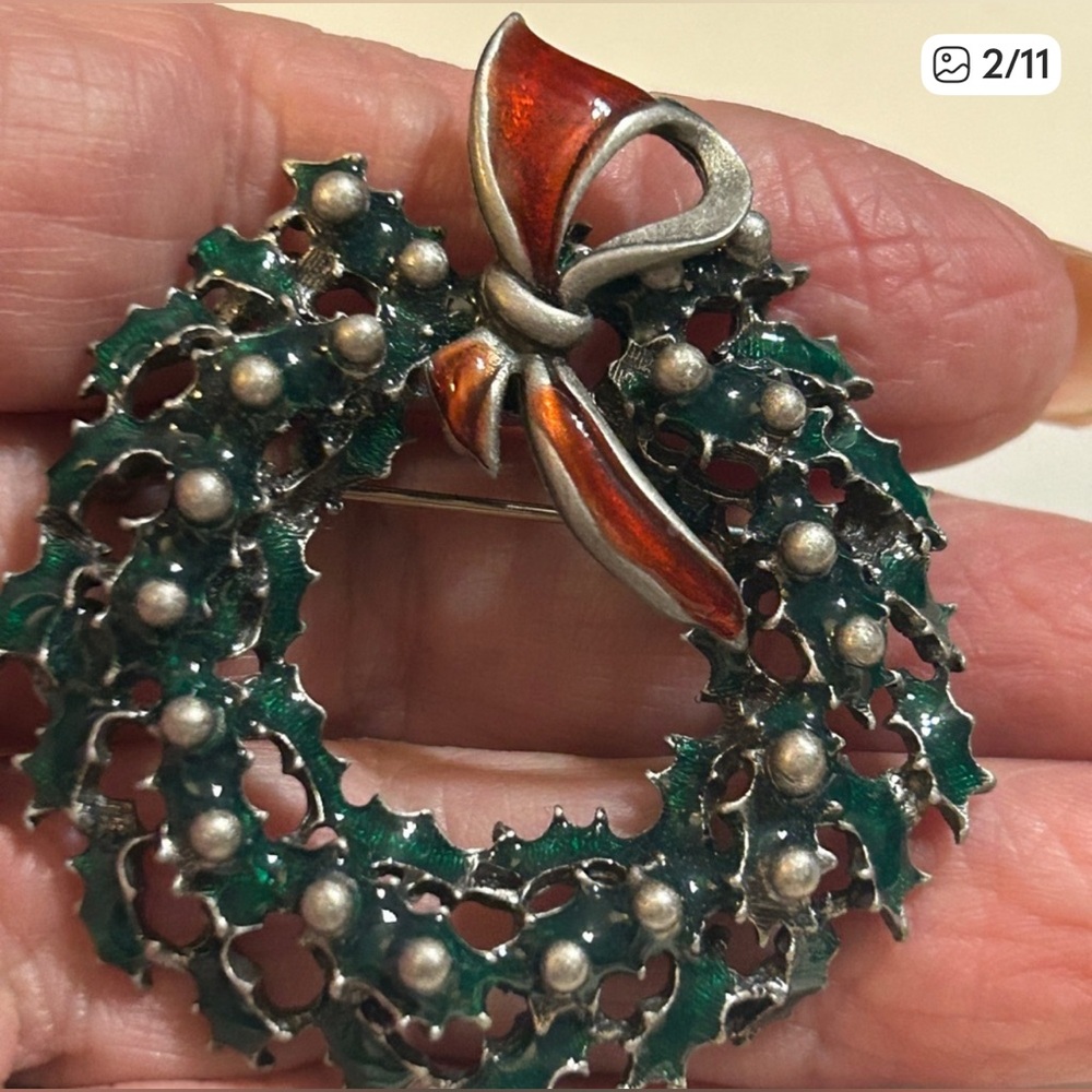 Vintage Signed Christmas Wreath Brooch ASC